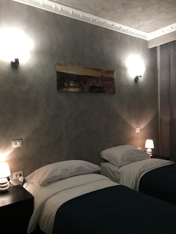 Gianni'S Guest House Рим Екстер'єр фото
